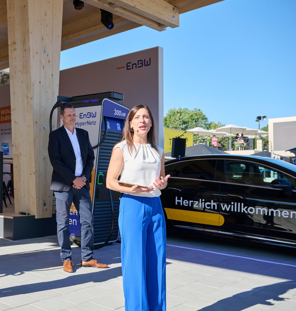 moderatorin muenchen enbw carina jantsch